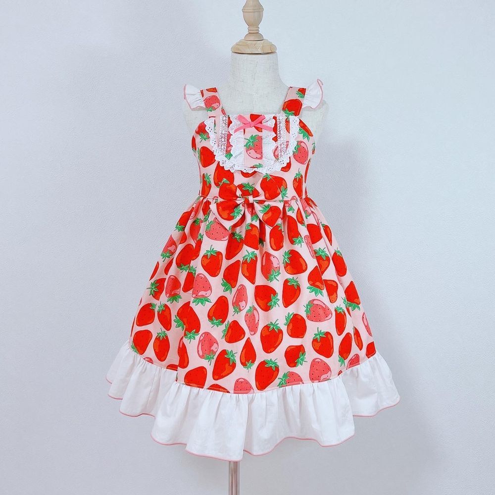 いちご🍓たっぷりジャンパースカート♡(110)